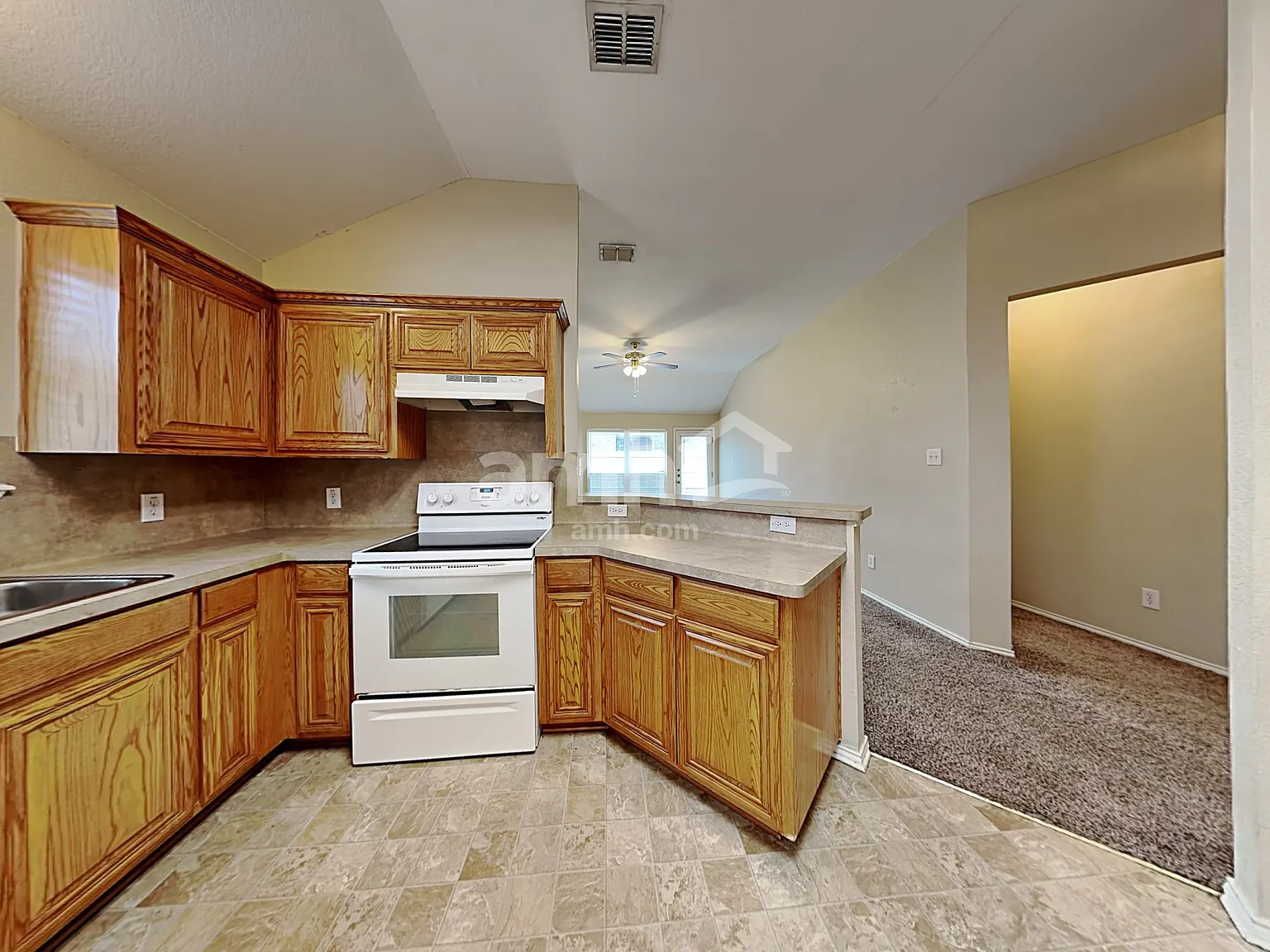 3 bed, 2.0 bath, 1618 sqft, $1,690 — Photo 4