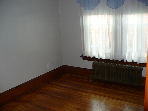 2nd image of 1212 W Washington St