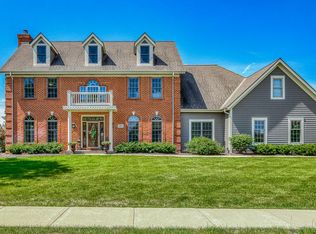 387 Sunshine Dr, Hartland, WI 53029