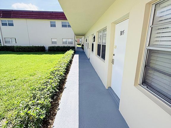 2nd image of 40 WOODLAND Drive #105