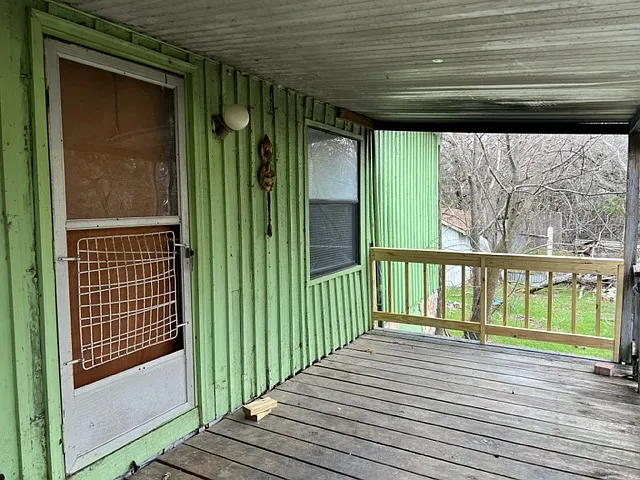 202 Harmons Way — Photo 4