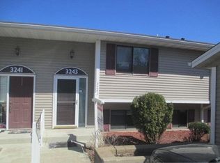 3243 Dodd Ln, Eagan, MN 55121