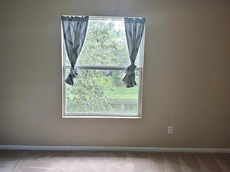 1625 Vineland Cir #B — Photo 17