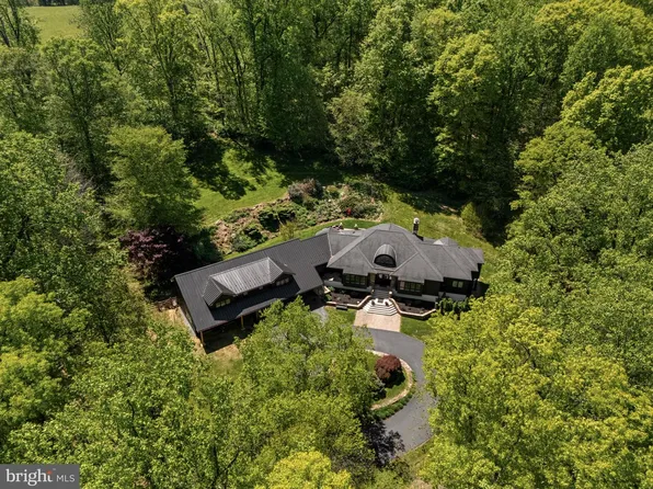 2800 Horseshoe Trl, Chester Springs, PA 19425