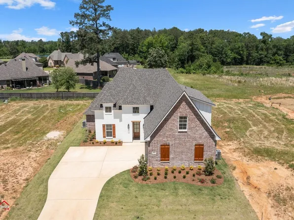 27 Turtle Creek Dr, Benton, LA 71006