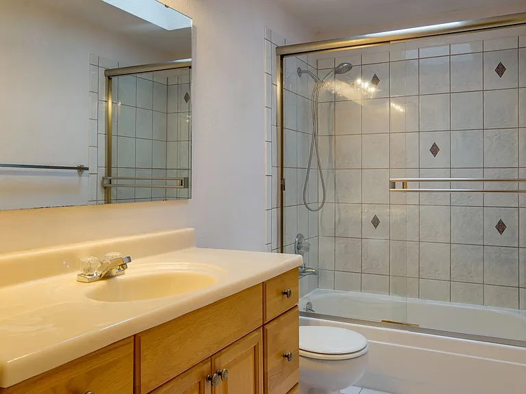 12822 SE 235th Pl — Photo 13