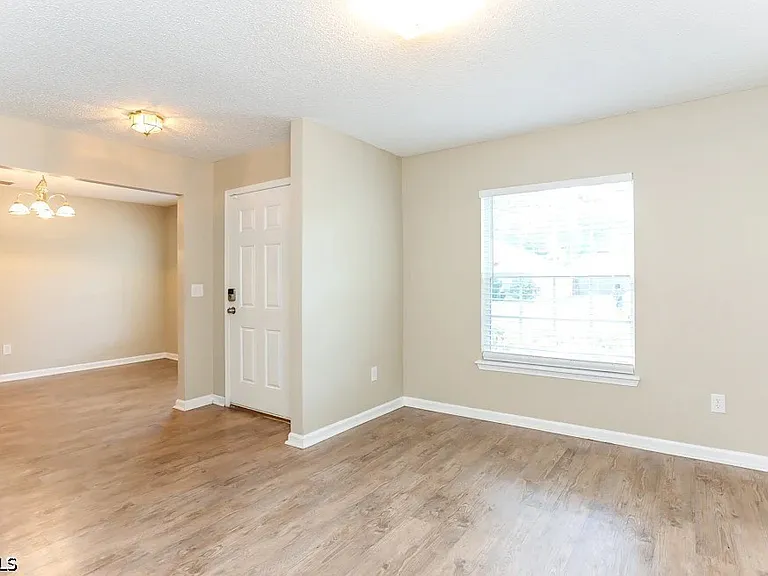 10730 Apple Blossom Trl E — Photo 12