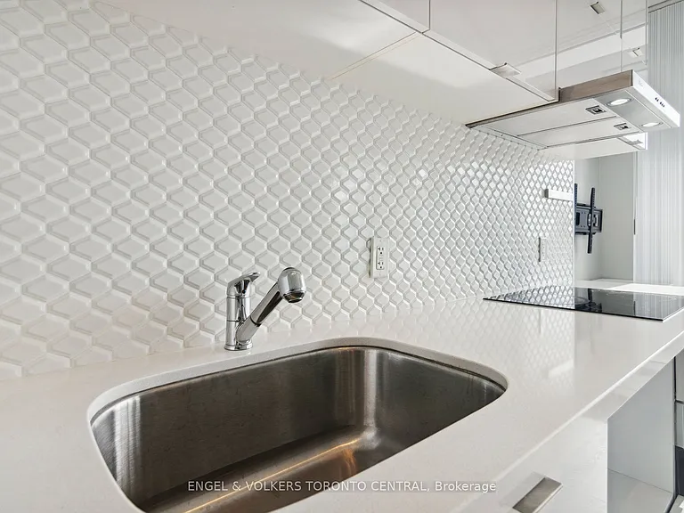 180 Enterprise Blvd #401 — Photo 15