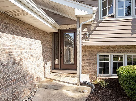 4th image of 13330 Farm View St