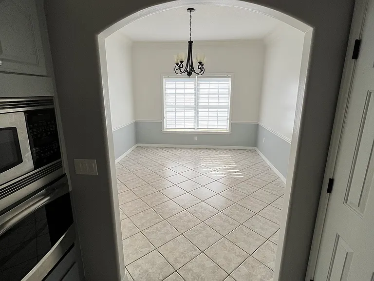 22841 Stallion Dr — Photo 10