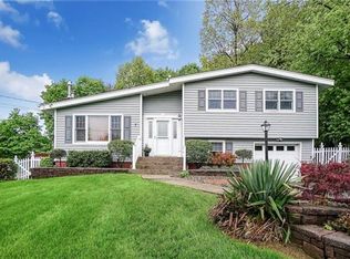 7 Ridgeview Rd, Salisbury Mills, NY 12577