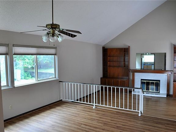 3rd image of 6638 Halsey St