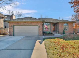 9811 W Jamesburg St, Wichita, KS 67212