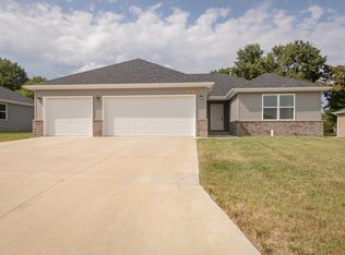 349 Granada St, Republic, MO 65738