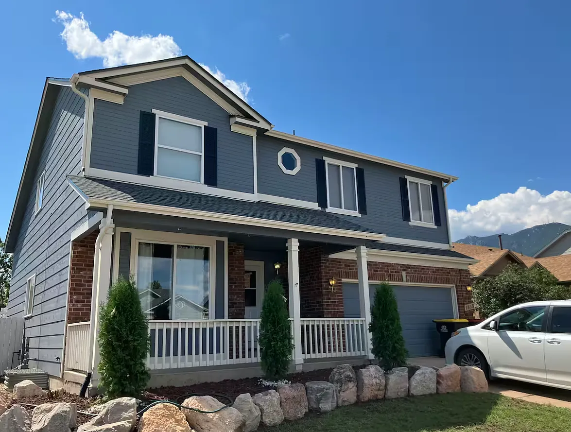 4 bed, 3.5 bath, 2302 sqft, $2,795 — Photo 1