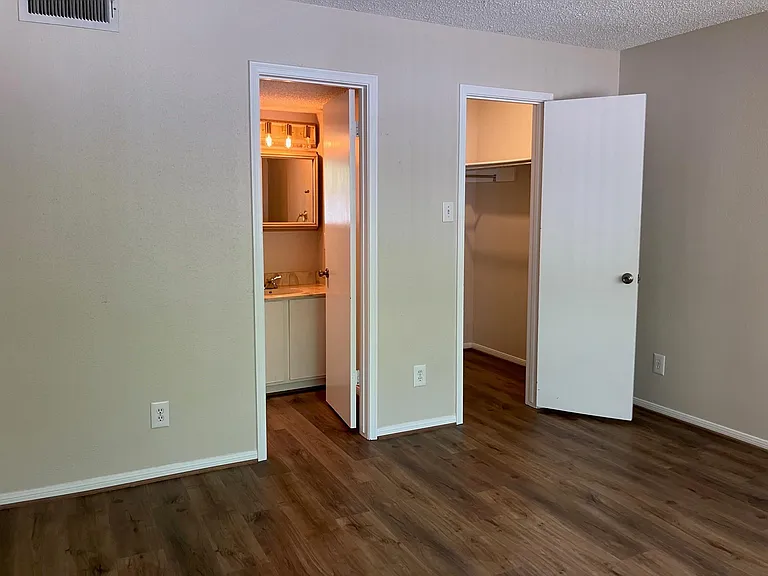 12100 Melville Dr #412 — Photo 17