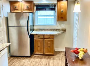 207 Village Rd, Willowbrook, IL 60527