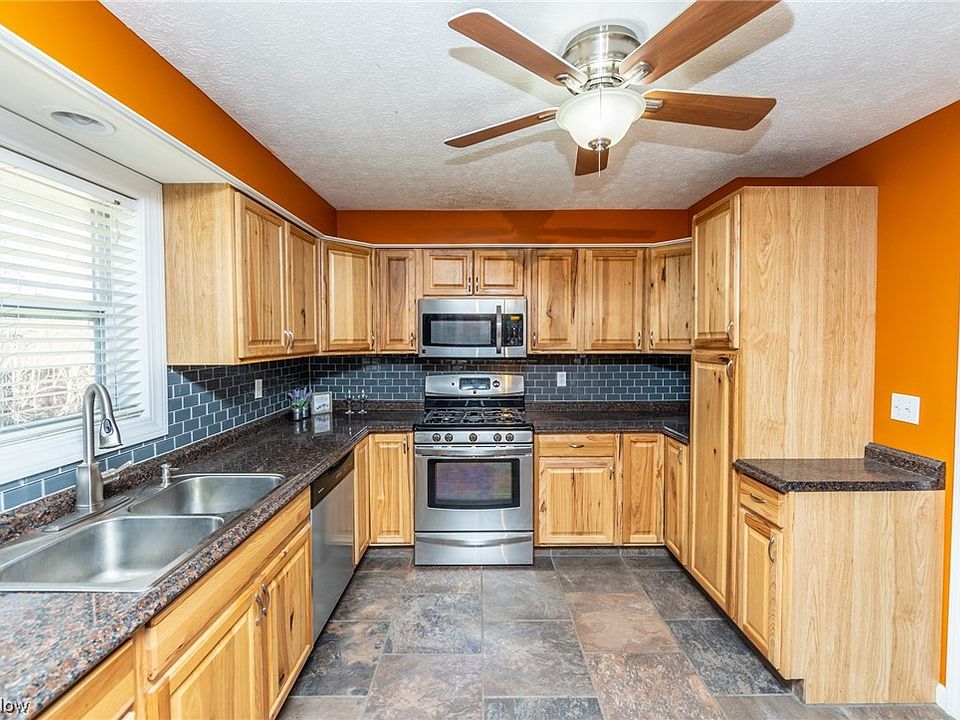251 Whitman Blvd, Elyria, OH 44035 Zillow