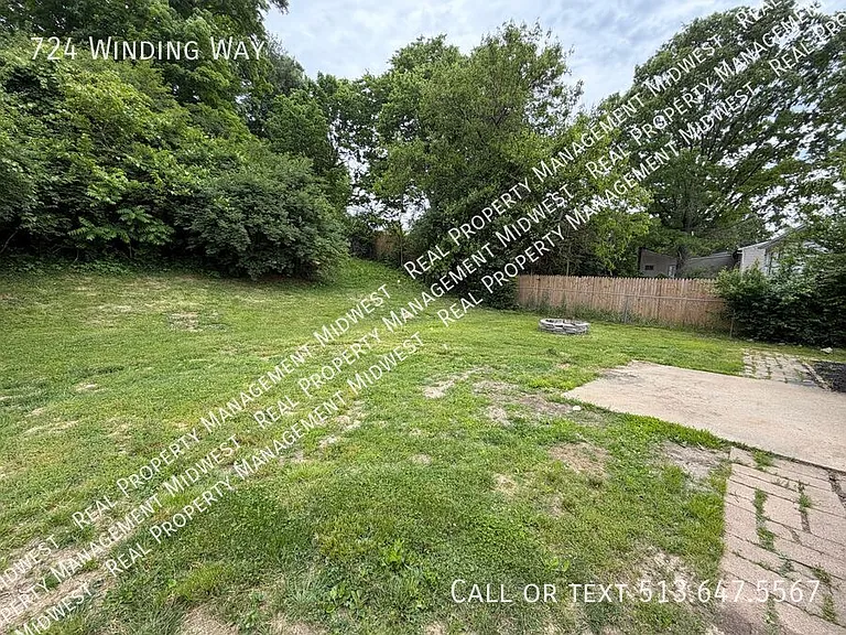 724 Winding Way — Photo 18