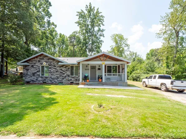 5512 Snow White Ln, Charlotte, NC 28213