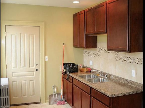 4th image of 4158 S Rockwell St #2R