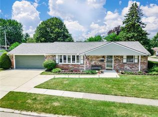 2960 Westcott Dr, Dayton, OH 45420
