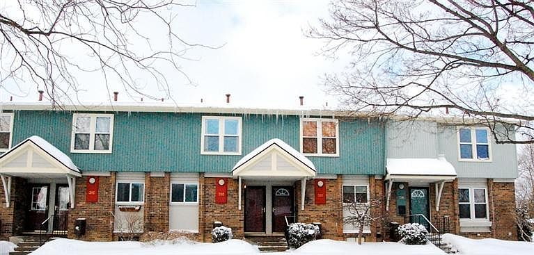 1st image of 390 Hartman Ln