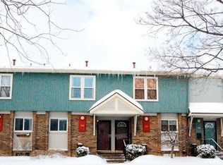 390 Hartman Ln, Saline, MI 48176