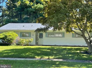 16 Knickerbocker Dr, Newark, DE 19713