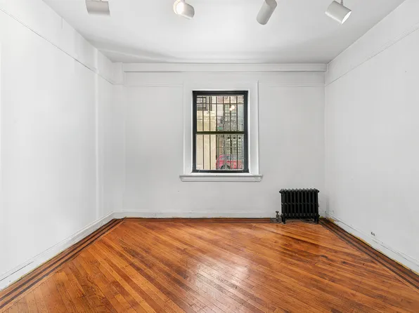 33 West 67th Street image 12 of 14