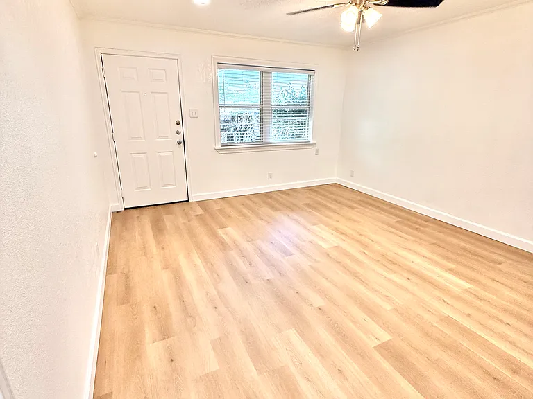 1220 Stuart Rd — Photo 5
