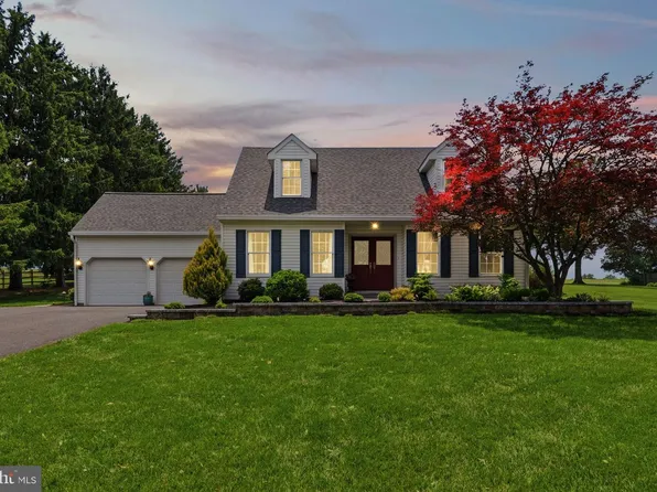 63 W Linfield Trappe Rd, Royersford, PA 19468