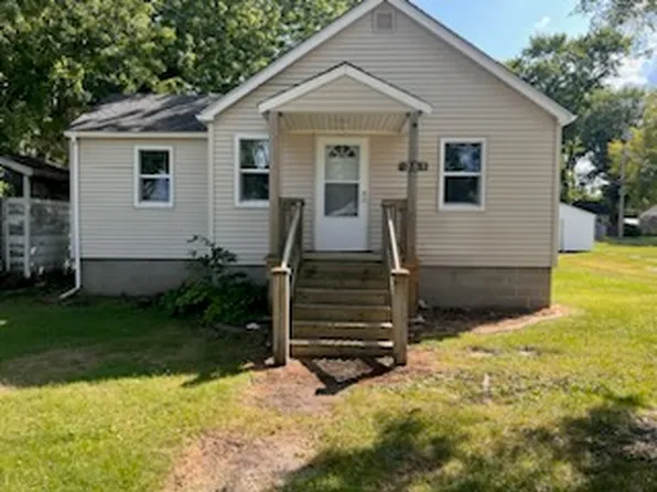 1205 W 18th St, Rock Falls, IL 61071