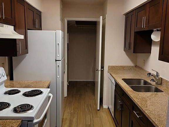 5th image of 9797 Leawood Blvd APT 308