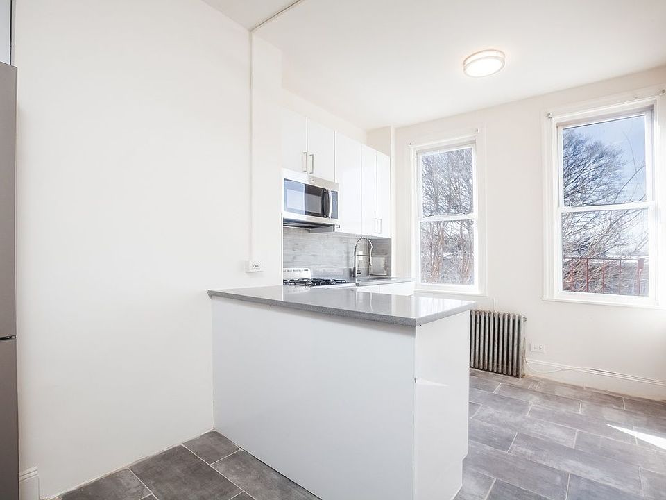 2nd image of 37 Schaefer St APT 3L