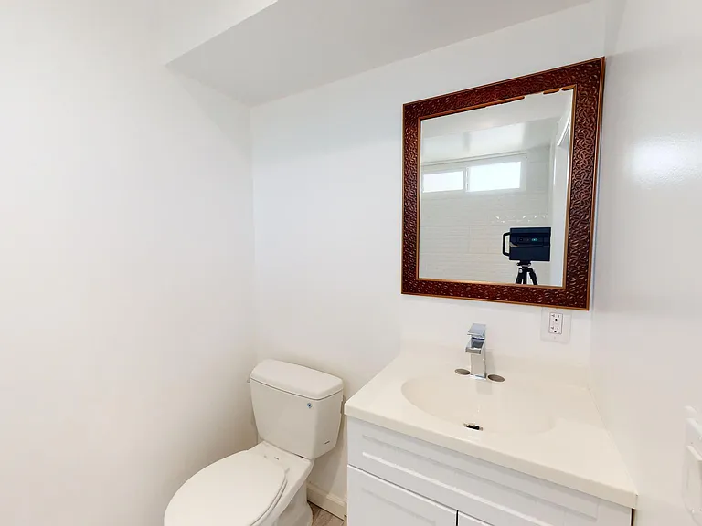 730 S Serrano Ave — Photo 14