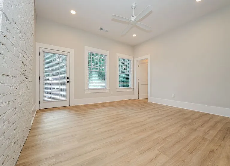 616 Linwood Ave NE #A — Photo 6