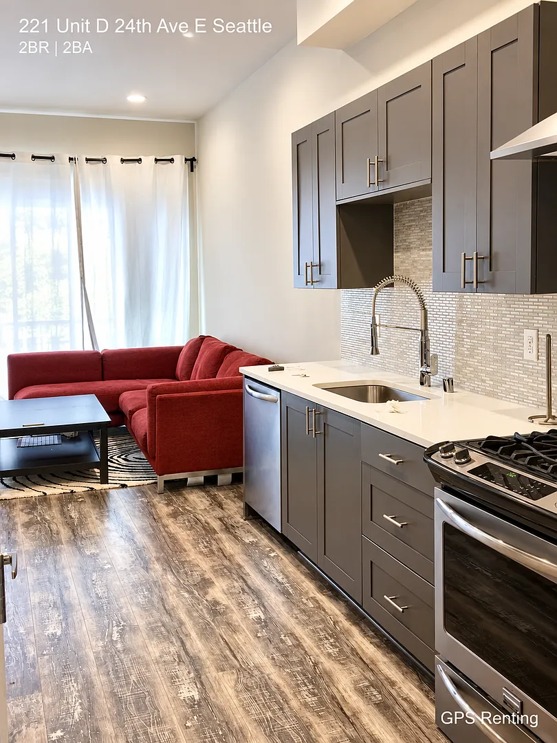 Modern 2-Bedroom, 2-Bathroom Townhome in Seattle — Photo 4