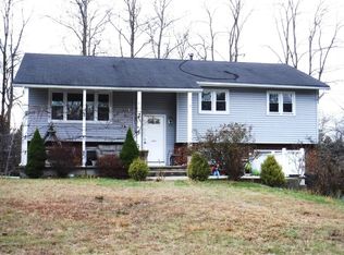 2 Briarheath Ave, Manalapan, NJ 07726