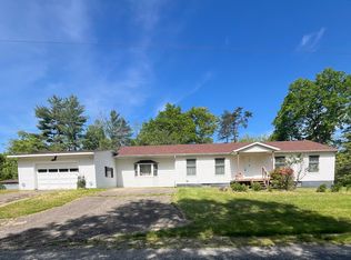 1580 McCune Cemetery Rd, Jackson, OH 45640