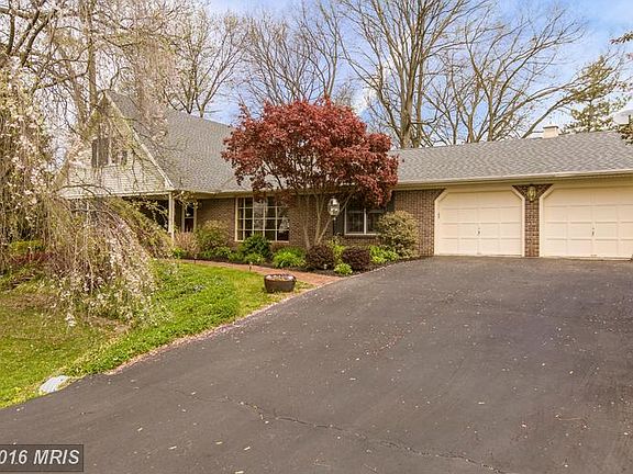 2nd image of 18330 Woodside Dr