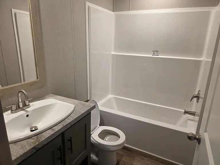 611 Wright Ln — Photo 5