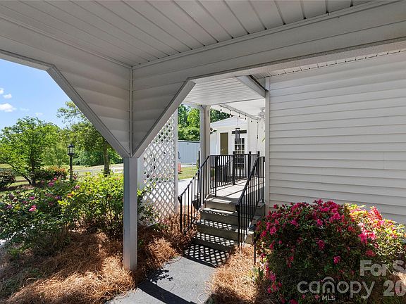 5th image of 1687 Sexton Rd #5