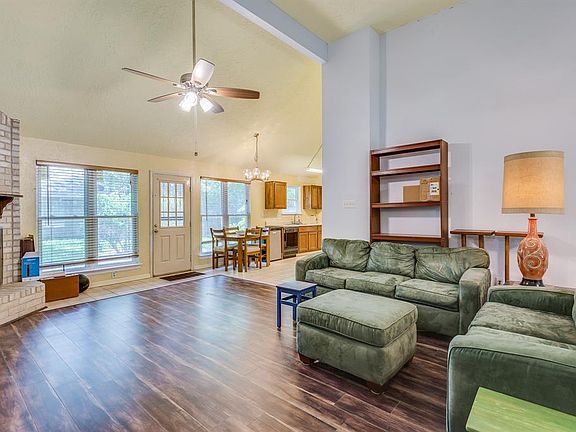 3rd image of 5617 Freshmeadow St