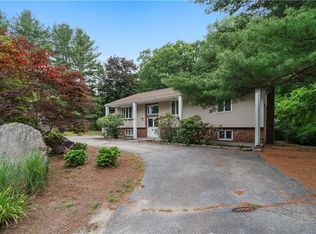 17 Castle Dr, Scituate, RI 02831