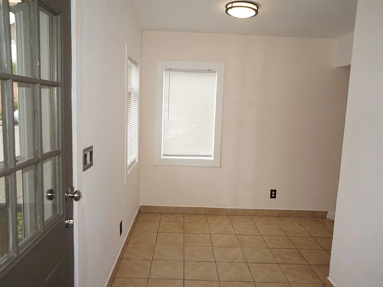 SAL4805 — Photo 6