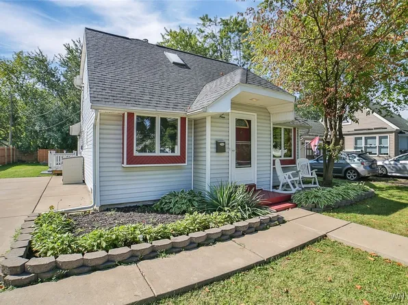 69 Beech Rd, Amherst, NY 14226