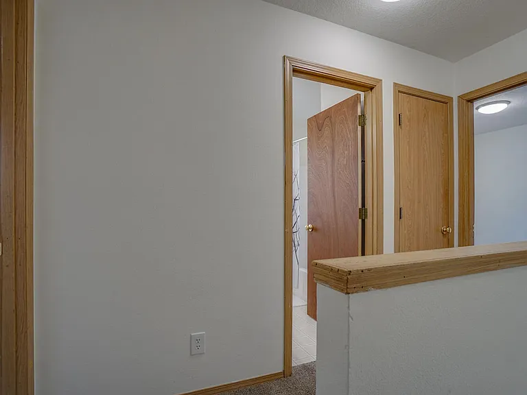 Beverly Rose Apartments — Photo 33