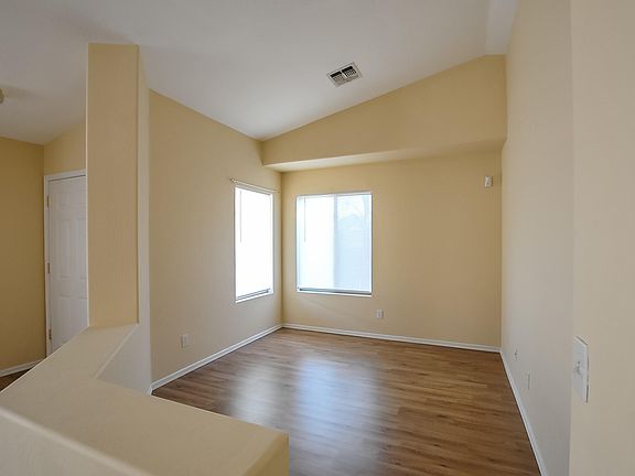 5th image of 1358 E 10th St