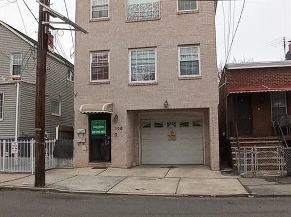126 Fulton Avenue image 1 of 4